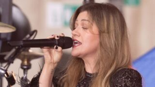 Canzoni di kelly clarkson che ci mancano di piu in classifica