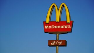 Mcdonalds esaurisce kit di nugget e caviale di san valentino ora su ebay a 600 dollari