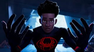 Spider-man beyond the spider-verse ritardo di 3 anni spiegato da phil lord e chris miller
