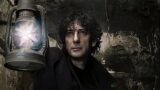 Neil gaiman rompe il silenzio sulle accuse di molestie sessuali e denuncia una campagna di diffamazione a un anno di distanza
