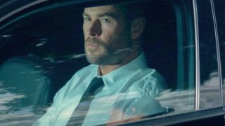 Chris hemsworth  film ricrea una delle scene più iconiche di hollywood