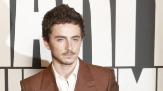 Timothée chalamet visto con vartolomei alimenta voci su tradimento