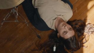 Edie arnold is a loser: come il errore di chris evans ha creato una commedia iconica