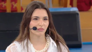 Caterina di amici 25 età carriera canzoni vita privata
