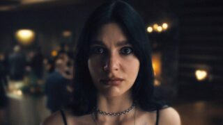 Netflix horror  film che fa venire la nausea tra cani scorticati e neonati abbandonati