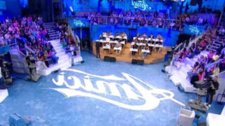Grave infortunio ad amici 25: l’amata protagonista costretta a lasciare il programma dopo l’incidente