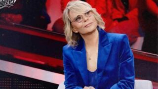 Amici anticipazioni sabato 28 marzo: eliminazioni, ritorno inatteso, super ospiti e giudici