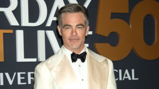 Chris pine torna su netflix dopo otto anni con un thriller di sopravvivenza insieme al frequente collaboratore di zack snyder