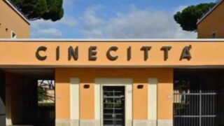 Cinecittà blitz guardia di finanza bilanci 2022 2023 nel mirino e situazione negli studi