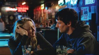 Dakota fanning il  film regala al cast una delle esperienze di set più bizzarre di sempre