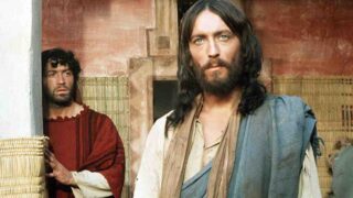 Gesù di Nazareth spunta la rarissima foto di Robert Powell a 81 anni