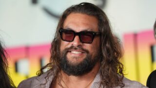 Jason momoa si allea ufficialmente con il cattivo del dceu nella nuova commedia di azione su netflix