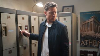 Justin hartley smaschera un giro di falsi documenti nella clip della stagione 3 di tracker