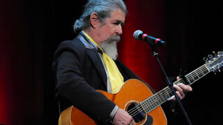 Luigi grechi de gregori noi non ci sanremo la musica italiana non si esaurisce con il festival servono altri contenitori intervista