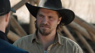 Taylor sheridan western epocale con finale controverso batte lo spin-off di yellowstone in streaming