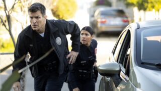 Nathan fillion ha interpretato un poliziotto dimenticato 12 anni prima di the rookie
