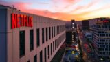 Netflix Italia: dieci anni di scommesse tra successi e identità ancora da definire
