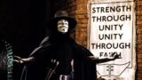 V for vendetta la vera ragione del cambio degli attori principali a metà delle riprese rivelata dal regista venti anni dopo