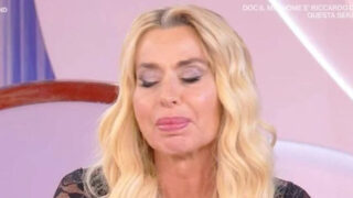 Valeria marini in lacrime dopo la battuta di nino frassica a sanremo