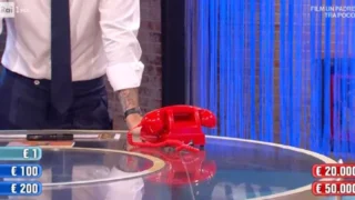 Quanto hanno vinto ad affari tuoi stasera 1 aprile 2026
