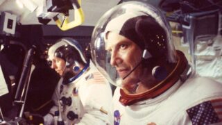 Tom hanks serie space hbo di 12 episodi torna in streaming dopo 26 anni e conquista il pubblico