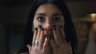 Serie thriller psicologica netflix in 8 episodi con punteggio alto su rotten tomatoes: perfetta dall inizio alla fine