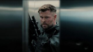 Film action thriller r-rated netflix tra i migliori secondo il pubblico su rotten tomatoes