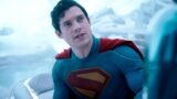 James Gunn presenta  logo di Superman: prime immagini e inizio riprese di Man of Tomorrow
