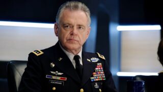 Designated survivor su netflix: trama e perché è un thriller politico tra 24 e house of cards