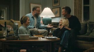 A24 new comedy trailer anticipa una cena piena di tensione