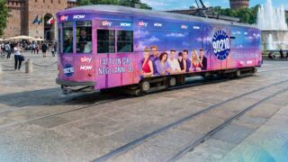 Beverly Hills 90210 a Milano: weekend anni Novanta tra moda, musica e nostalgia