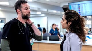 Dr. al-hashimi il finale dell episodio 14 di pitt stagione 2 e la rivelazione segreta spiegata dalla star
