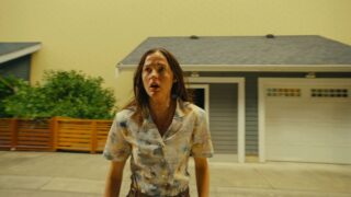 A24 costruisce 30.000 piedi quadrati di backrooms per portare in vita il mondo strano di kane parsons
