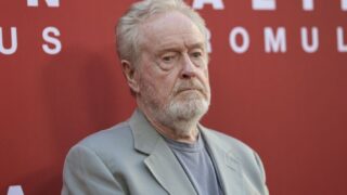 Ridley Scott e il cane protagonista: arriva il trailer ufficiale