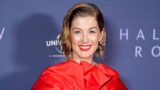 Rosamund pike thriller vietato ai minori e primo debutto in streaming negli usa la prossima settimana