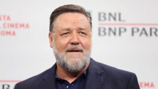 Russell Crowe irriconoscibile: trasformazione per il reboot di Highlander, ecco le foto