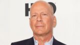Bruce willis action thriller pieno di problemi di produzione diventato un successo su netflix 33 anni dopo