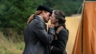 Outlander stagione 8 spiegazione del finale destino di Jamie e Claire e significato della scena dopo i titoli di coda