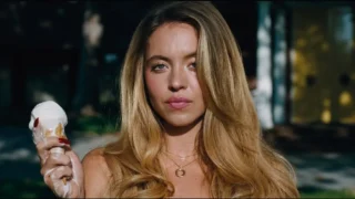 Euphoria stagione 3 la scena godzilla di sydney sweeney che divide il web