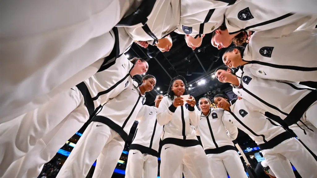 Uconn huskies dal 21 aprile su apple tv il ritorno della dynasty