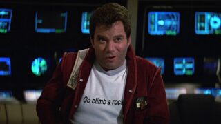 Star Trek Lower Decks battaglia legale sulla t-shirt di Captain Kirk Go Climb A Rock