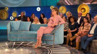 Dalila Di Lazzaro a Da noi… a ruota libera: intervista intensa di Francesca Fialdini, sono scappata di casa per salvarmi e ho ritrovato l’amore