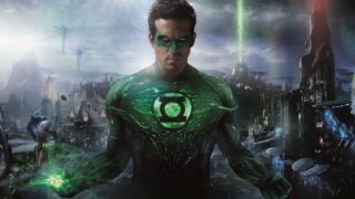 Kyle chandler costume di hal jordan confronto con green lantern di ryan reynolds e i fumetti