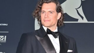 Henry cavill remake action sci-fi in arrivo in streaming invece che al cinema