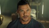 Alan ritchson nuove azioni su netflix traguardo importante raggiunto dal film