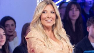 Isola dei famosi: mediaset chiude la diretta, saluta belen e punta tutto su lucarelli e il ciclone