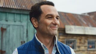 Widow’s bay episodio 3 riassunto con matthew rhys e la spaventosa sea hag