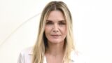 Michelle Pfeiffer vuole rifare dark shadows dopo l adattamento da 245 milioni di dollari con tim burton e johnny depp