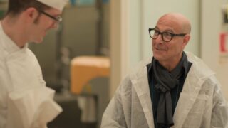 Tucci in italy season 2: stanley tucci racconta la bellezza della cucina e della pasticceria in una nuova clip