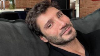 Affari Tuoi disavventura per Stefano De Martino: auto vandalizzata e cosa ha trovato